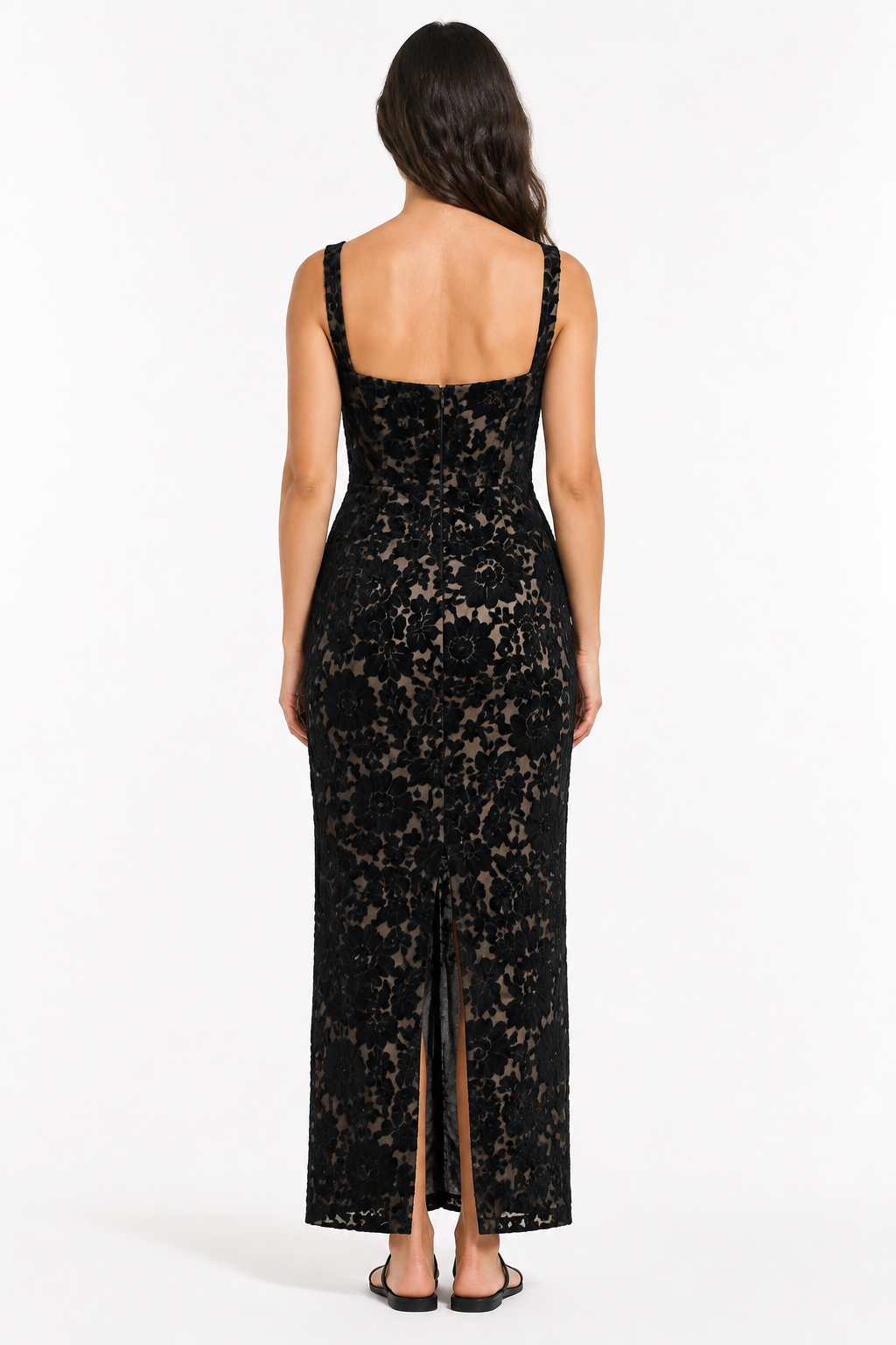 Noiré Lace Maxi Dress